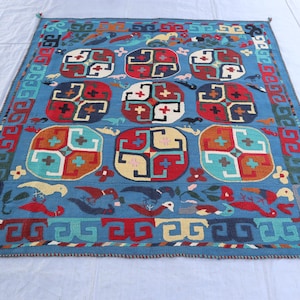 1960s Antique Blue Suzani Bed Throw 5&#39;6x5&#39;6 ft Hand Embroidery Kilim Rug, 6x6 Uzbek Embroidered Suzani Table Cover Silk Suzani Wall Hanging