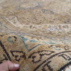 Alfombra beige de 1,93 m x 2,93 m, hecha a mano, de lana pura con diseño de cachemira. Hogar y vida. Alfombra única. Color neutro. Diseño Serapi. imagen 2