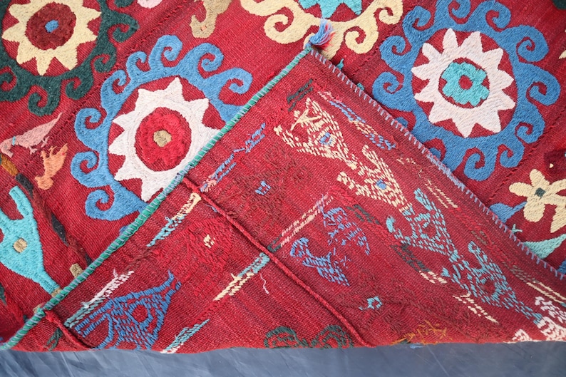 Red Suzani Kilim Rug 5x5 Hand Embroidery Bedspread Suzani, Wall Hanging, Home Decor, suzani embroidery, Suzani table cover, Suzani bedcover image 11