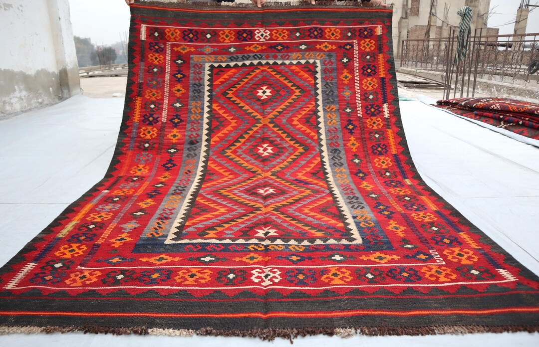 アンティークな色褪せたラグ 5'4x7'6 ft 幾何学模様のエリアラグ