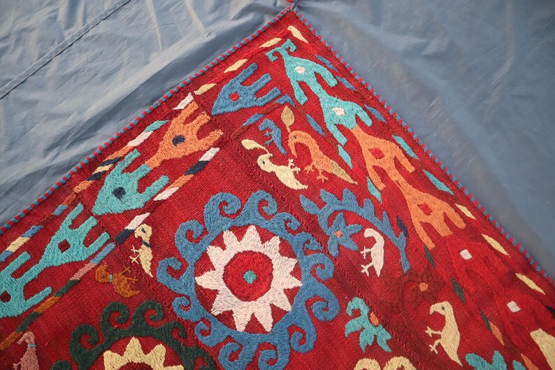 Red Suzani Kilim Rug 5x5 Hand Embroidery Bedspread Suzani, Wall Hanging, Home Decor, suzani embroidery, Suzani table cover, Suzani bedcover image 9