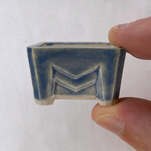 ¡Nuevo! Maceta rectangular pequeña para bonsái Mame en color azul perla cerúleo, de aproximadamente 3,8 cm de ancho.