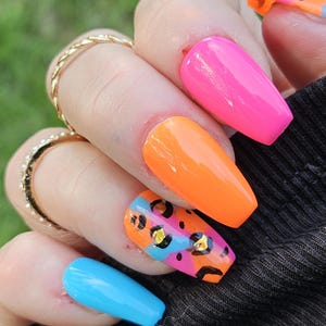 Animal Print Press-On Nails, the perfect summer set - Multi-Colored, Sparkle Nail Designs
