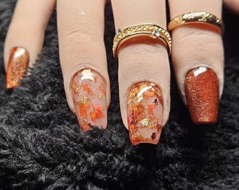Handgeschilderde herfstbladeren opplaknagels - Koperkleurige cat eye glitter coffin nagels, herfst nagelkunst, nepnagels op maat