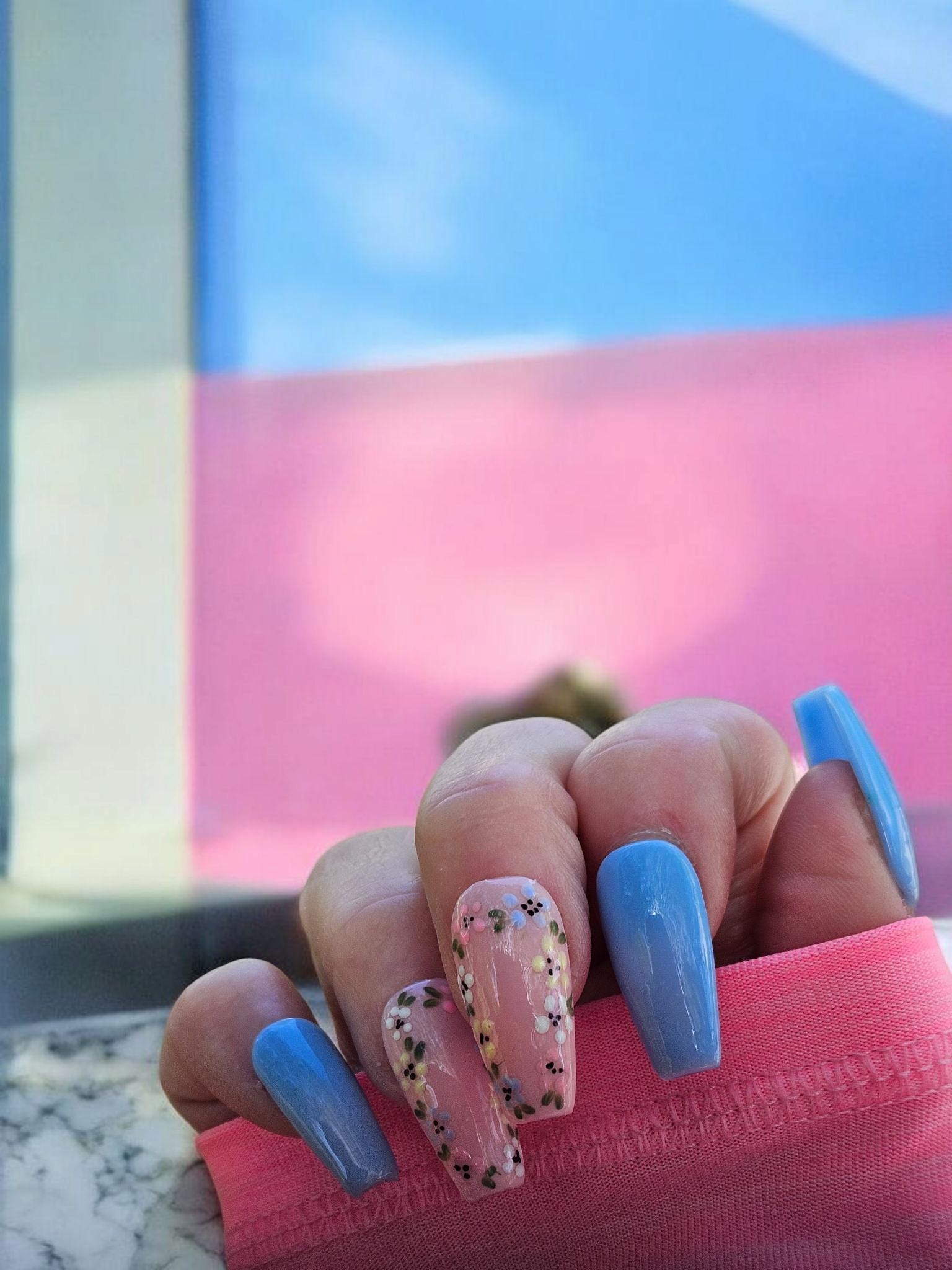 24 Stück Blaue Aufklebenägel – Silbrig Glänzend Gestreift, Press-on Nails, Verschiedene Größen