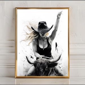 Art mural abstrait cow-girl - toile western moderne avec femme blonde au chapeau de cow-boy, style ferme rustique pour une décoration unique