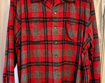 Vintage 60's mens McGregor buffalo / pendleton plaid long sleeve button front shirt