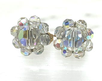 Pendientes vintage de mediados de siglo con cristales facetados redondos AB transparentes, de 1/2".