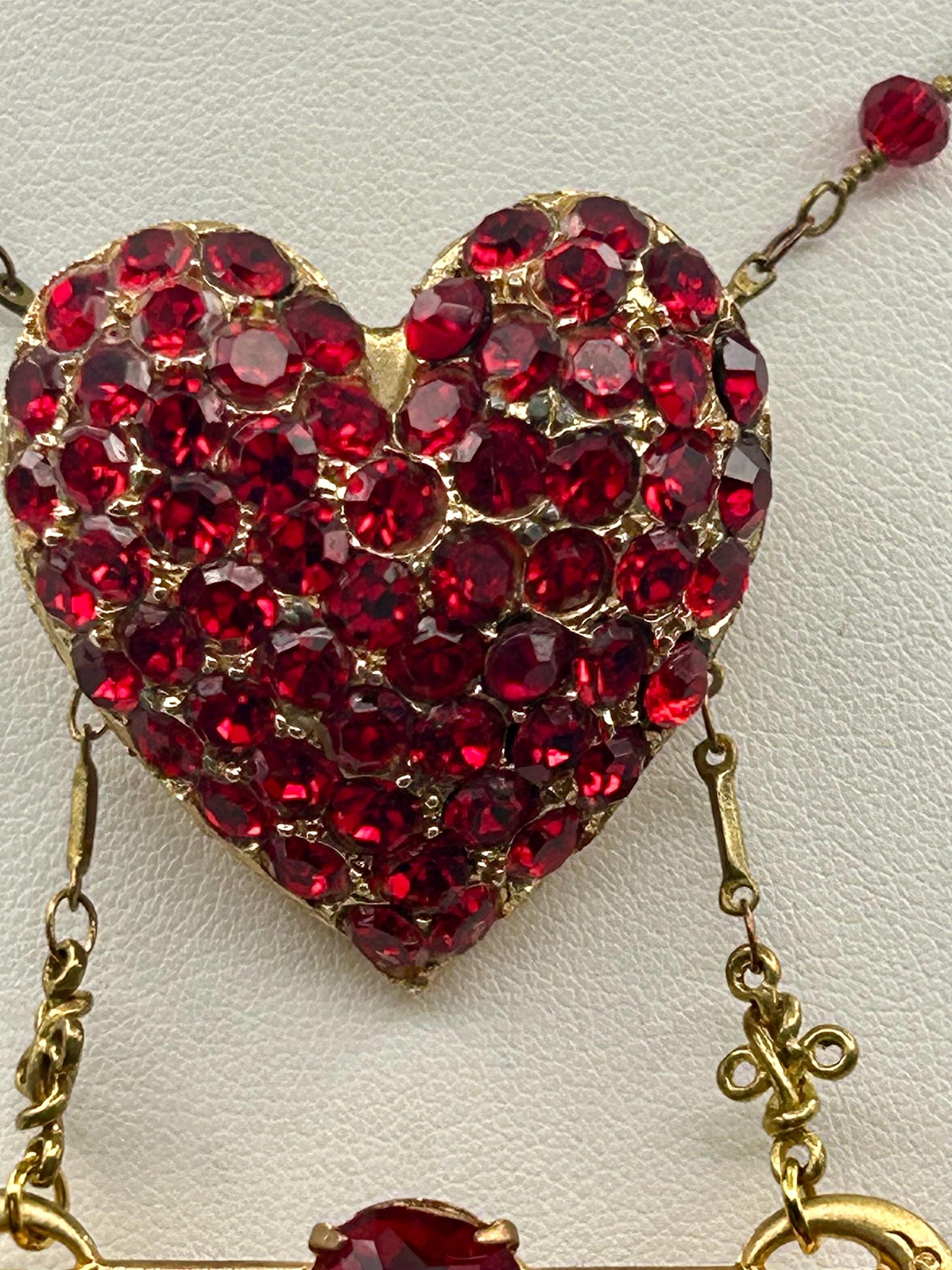 Collier cœur rouge en cristal de Baccarat modèle5