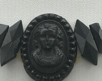 Collar antiguo francés con camafeo de azabache: cuentas graduadas, siglo XIX