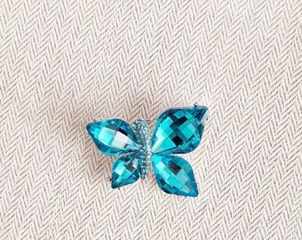 Butterfly Brooch Handcrafted Ocean Blue Crystal Brooch Pin Gift for Her Mother’s Day Gift Anniversary Gift Wedding Brooch Pendant