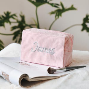 Personalisierte Brief Make-up-Aufbewahrungstasche, Cord Make-up-Tasche, Brautjungfer Geschenk, Brautparty Geschenk, benutzerdefinierte Reise Aufbewahrungstasche, geben ihr einzigartiges Geschenk