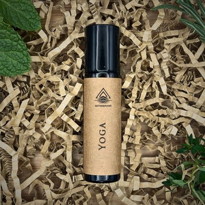 Essential Oil Roller - Black Pepper, Eucalyptus, Peppermint & Ginger - Handmade Blend in Organic Jojoba Oil - Energizing Aromatherapy Gift