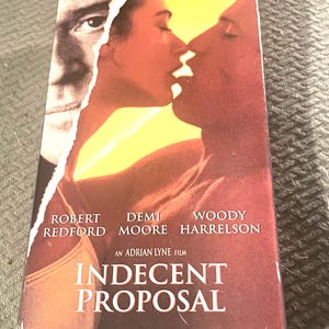Cinta VHS vintage de 1993 "Propuesta indecente" protagonizada por Robert Redford, Demi Moore y Woody Harrelson