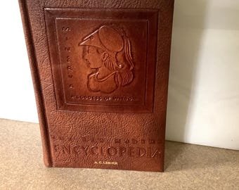 図解世界百科事典 1巻版 1970年代 - Etsy 日本