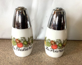 Vintage 1970s Corning Ware Spice O Life Salt Pepper Shakers w Chrome Lid Gemco