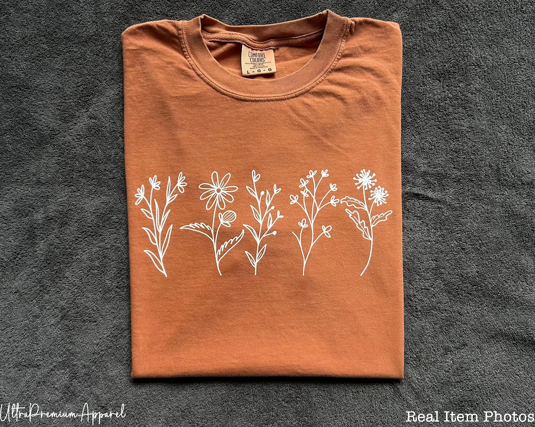 ORIGINAL Comfort Colors Minimalist Wildflower Shirt, Floral Cottagecore ...
