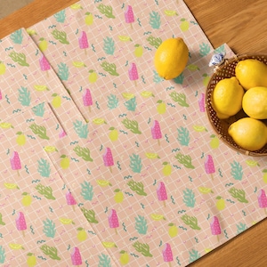 Retro Tropical Placemat (Set of 4) – Colourful Abstract Table Mat with Fruit & Leaf Print, Modern Summer Table Decor