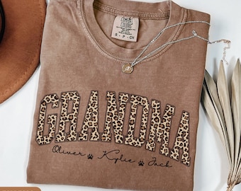Personalized Leopard Grandma Shirt with Grandkids Names, Custom Grandma T-Shirt,Retro Mama Tee,Custom Names Gigi Grandma Gifts, Mother's Day