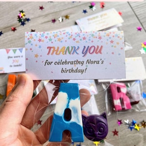 Lettres aux crayons de couleur personnalisées, Cadeaux pour enfants, Cadeaux pour la classe, Cadeaux d'anniversaire, Cadeaux de Noël, Sacs à surprises, Cadeaux de Noël pour enfants