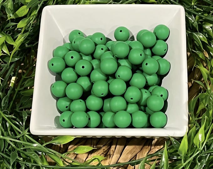 Christmas Green Silicone 15mm Beads for Crafting, Jewelry beadable pens, wristlets, car charms, and more. Comes in various quantities.