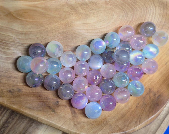 16mm Cat Eye Acrylic Beads. Mixed bag of 12 Count
