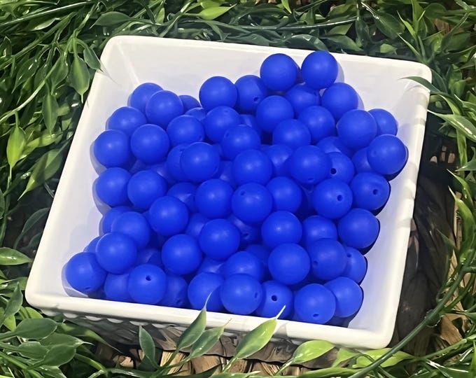 Royal Blue Silicone 15mm Beads for Crafting, Jewelry beadable pens, wristlets, car charms, and more. Comes in various quantities.