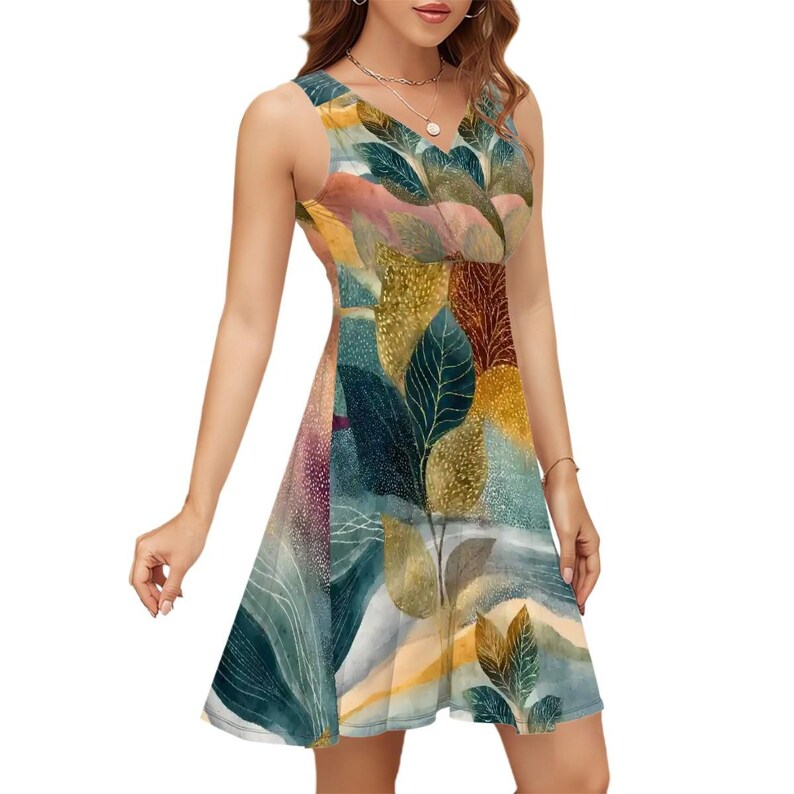 Robe Kamo abstraite à col en V pour tous les jours, tenue d'été moderne. 180 g de soie au lait image 8