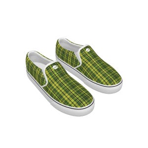 Westy Green Plaid Men&#39;s Slip-On Sneakers – Trendy, Comfortable, and Versatile