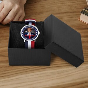 Reloj de la Inauguración de Trump en 2025: Correa trenzada patriótica en rojo, blanco y azul imagen 4