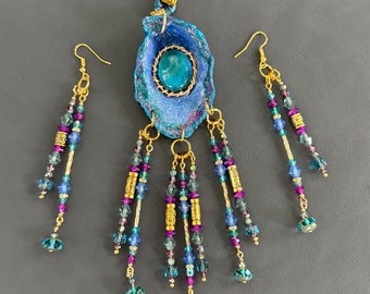 Painted Shell Jewelry Set: Beaded Pendant Earrings, Artisan-Made