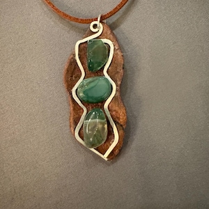 Hand-Carved Wood & Green Agate Pendant: Hammered Silver Artisan Jewelry