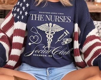 Krankenschwester-Sozialsverein-T-Shirt Kundenspezifisches Krankenschwester-Hemd Spaß-Krankenschwester-Hemd Preppy Krankenschwester-Hemd Niedliches Krankenschwester-Hemd RN-T-Shirt personalisiertes Pflege-Hemd für sie