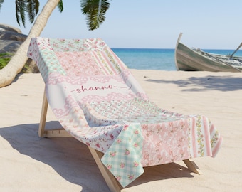 Gepersonaliseerde strandlaken roze aangepaste strandlaken strandlaken met monogram aangepaste handdoek roze bloemen strandlaken voor haar verjaardag strandlaken