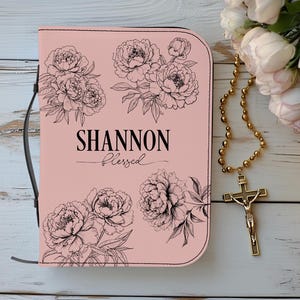 Lederne Bibelhülle, personalisierte Bibelhülle, gravierte Bibelhülle, benutzerdefinierte Bibelhülle, religiöse Geschenke, rosa Bibelhülle Geschenk für sie