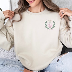 Golf sweatshirt, golf gifts for women, golf mom shirt, golf tshirt, golfing apparel, golfer clothing, golf club sweatshirt, girl golf trip