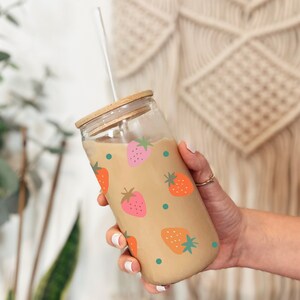 Strawberry glass cup, cute strawberry cup, cute iced coffee cup, kawaii strawberry, strawberry can glass, strawberry cup lid, strawberry cup