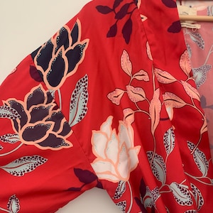 Red Floral Kimono Style Wrap – Urban Outfitters Boho Festival Robe image 3