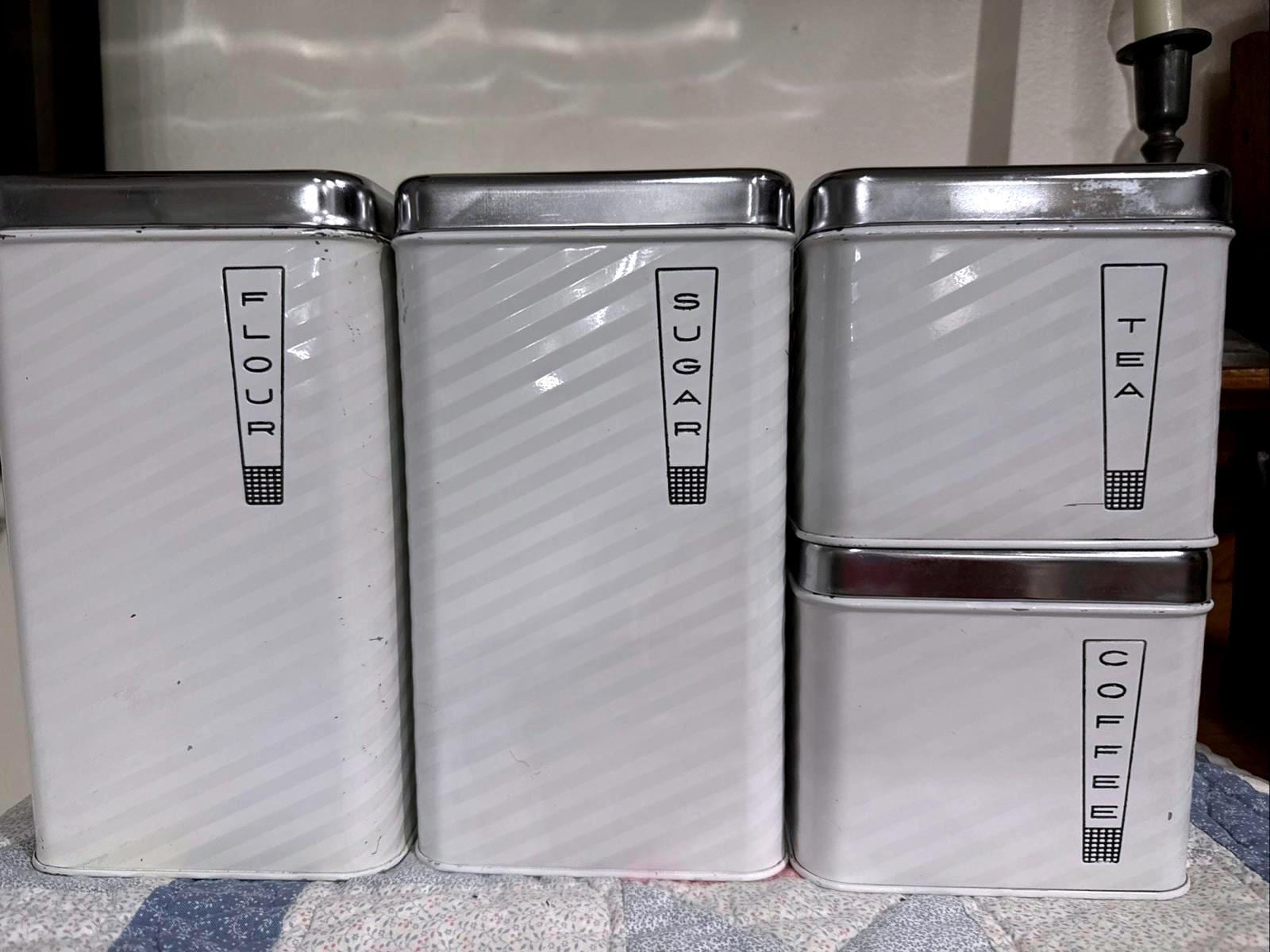 VTG 1950's Lincoln Beautyware White Tin Metal Canister 4 Piece Set