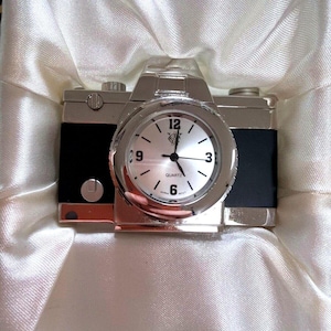 VTG Timex Waterbury Mini Desk Clock Camera Shaped Novelty New In Case Works