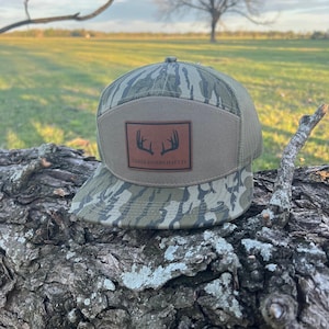 Gorra con cuernos de ciervo - Gorra plana con cierre ajustable - Camuflaje Mossy Oak Mossy Oak Bottomland