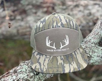 Classic Whitetail Rack - Flatbill Snapback - Mossy Oak Camo