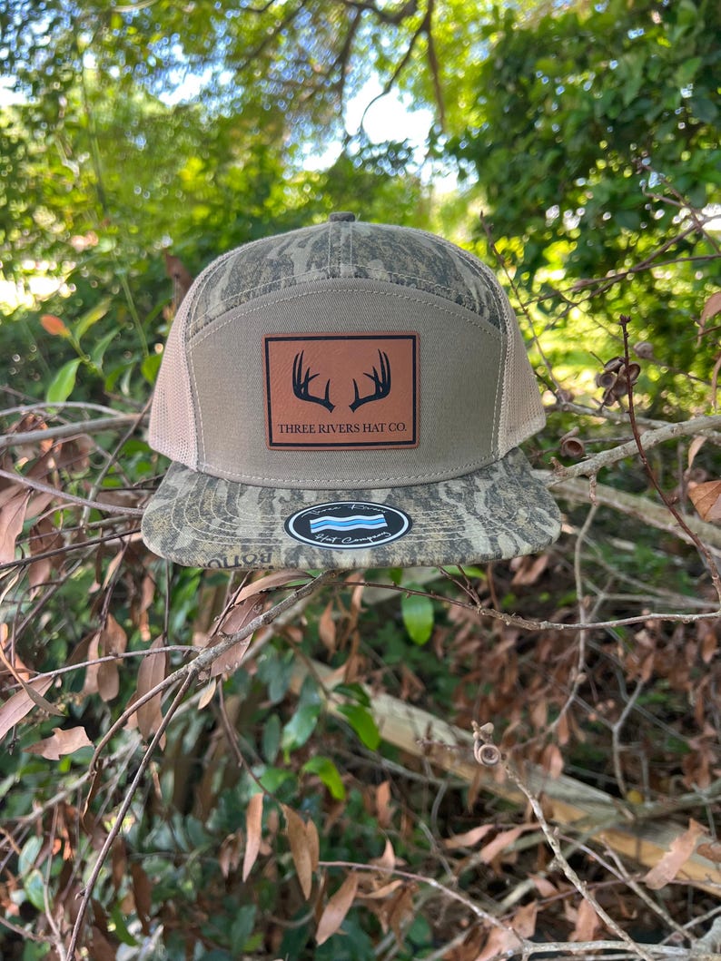 Gorra con cuernos de ciervo - Gorra plana con cierre ajustable - Camuflaje Mossy Oak Mossy Oak New Bottomland