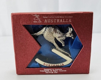 Echtes, handgefertigtes Rocking-Känguru-Souvenir aus Metall, silberfarben, mit Box