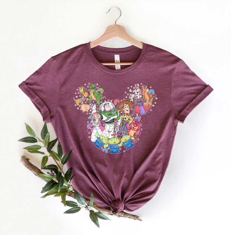 Camiseta de Toy Story, camiseta de Toy Story de Disney World, camiseta con la cabeza de Mickey, camiseta con personajes de la película Toy Story, camisetas de Jessie y Buzz imagen 4