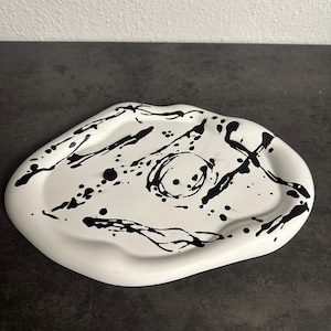 Decorative tray cloud black and white/ decorative tray/ tray/ coaster/ trinket/ gift idea/ black and white look/ cloud look