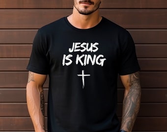 Camiseta "Jesus é Rei", Vestuário Cristão, Camiseta com Cruz