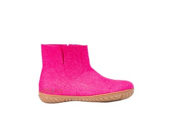 Fuchsia Outdoor Low Boots with Rubber Sole - Handcrafted for Style and Durability