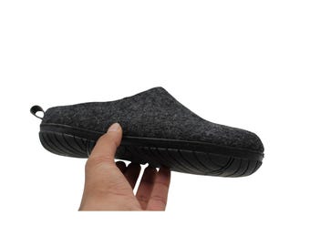 Outdoor Black Slippers – Handmade Wool, Durable Rubber Sole, Cozy & Stylish
