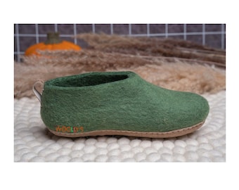 Scarpe in feltro di lana fatte a mano: stile italiano verde, suola in cuoio